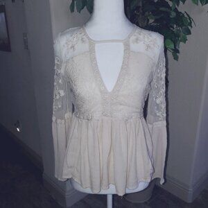 American Eagle Cream Lace Peplum